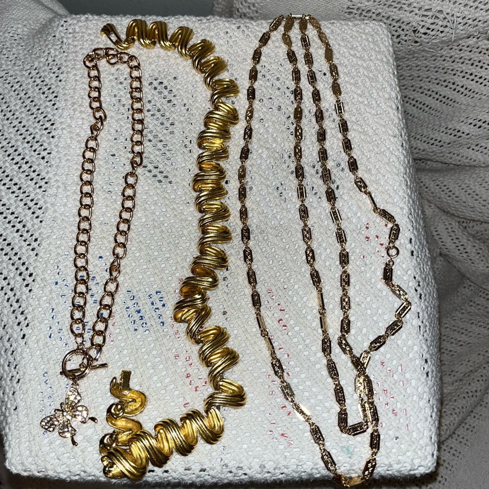 Lot of 3 Necklaces